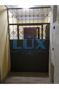 тамбурная дверь решетчатая