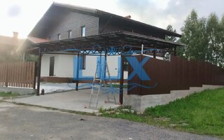односкатный навес под авто на шести опорах
